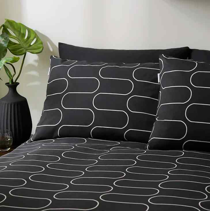 Black Waves Soft Satin Bedsheet